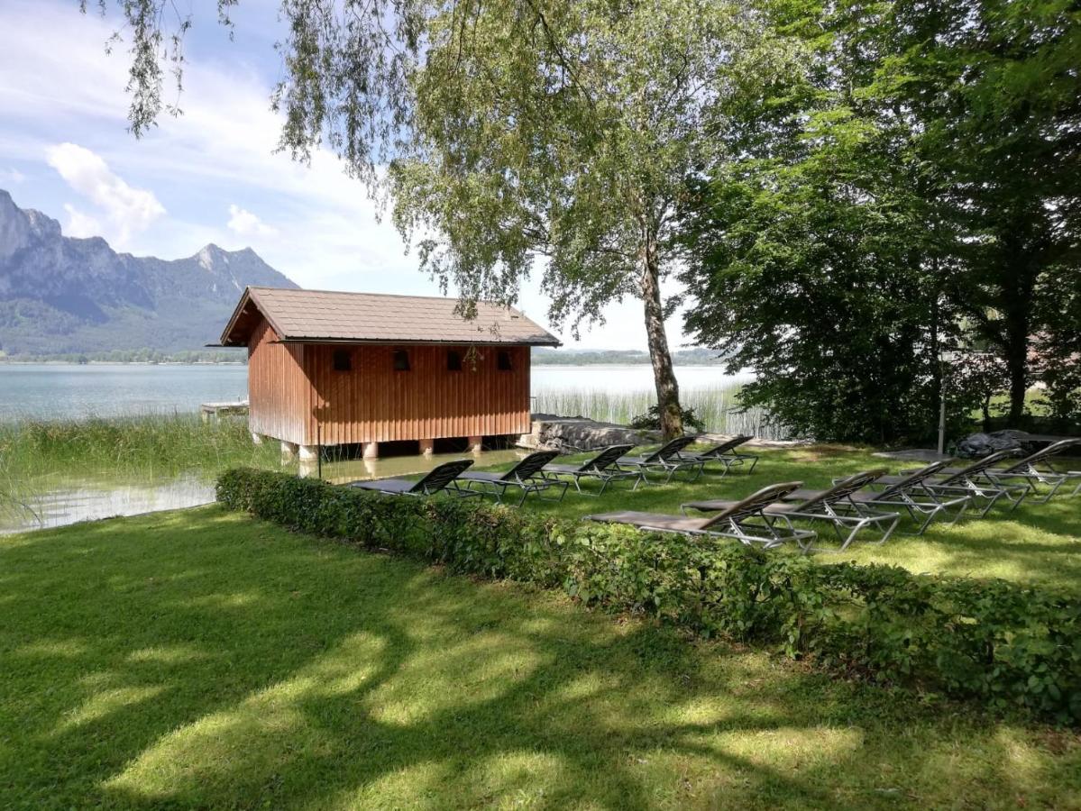 Iris Porsche & Restaurant Hotel 4*