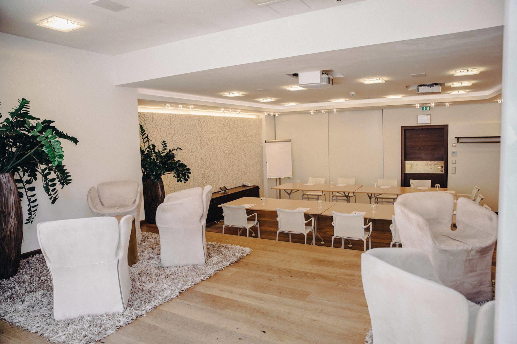 Iris Porsche & Restaurant Hotel Mondsee