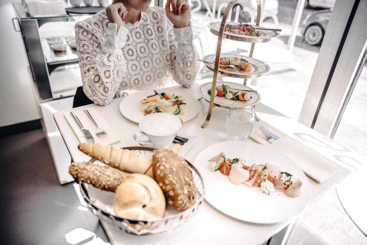 Iris Porsche & Restaurant Mondsee